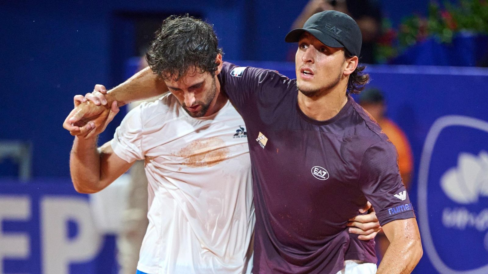 Carlos Taberner ajuda Darderi, lesionat en l'últim joc