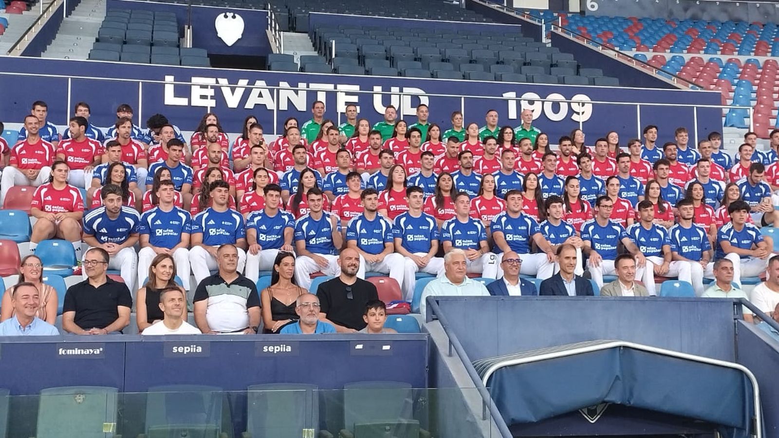La presentació ha tingut lloc este dilluns al Ciutat de València