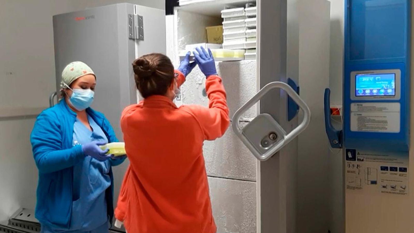 La Generalitat ha adquirit tres nous ultracongeladors per a conservar en les condicions idònies la vacuna de Pfizer