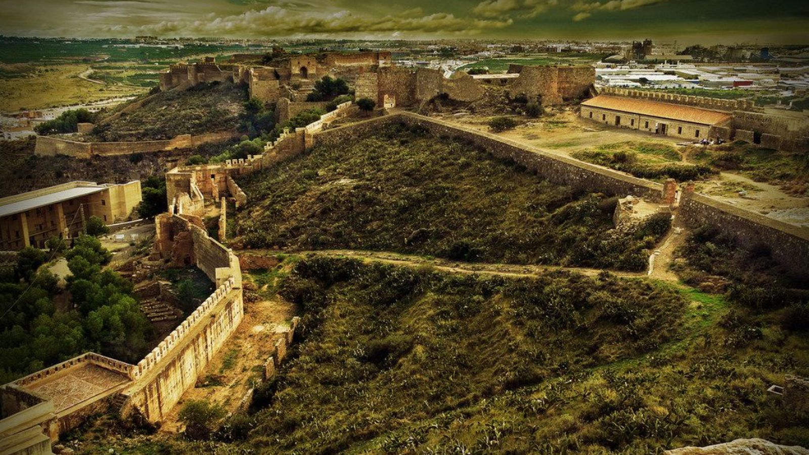 El castell de Sagunt és una de les localitzacions incloses en el web de Film València.