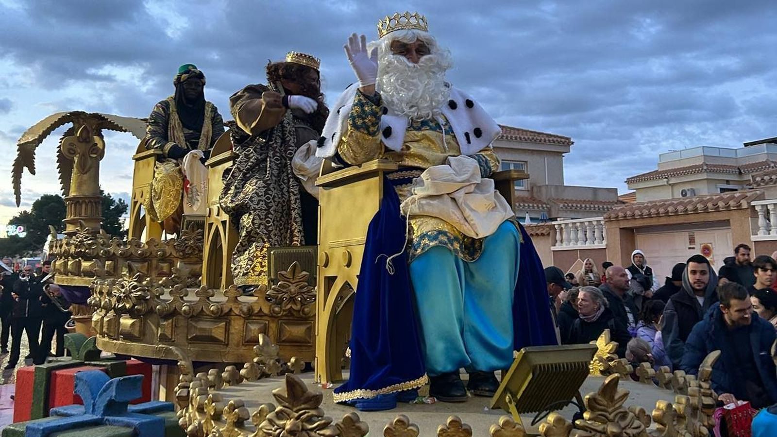 Carrossa amb els tres Reis Mags d'Orient a Orihuela, este dimarts de vesprada