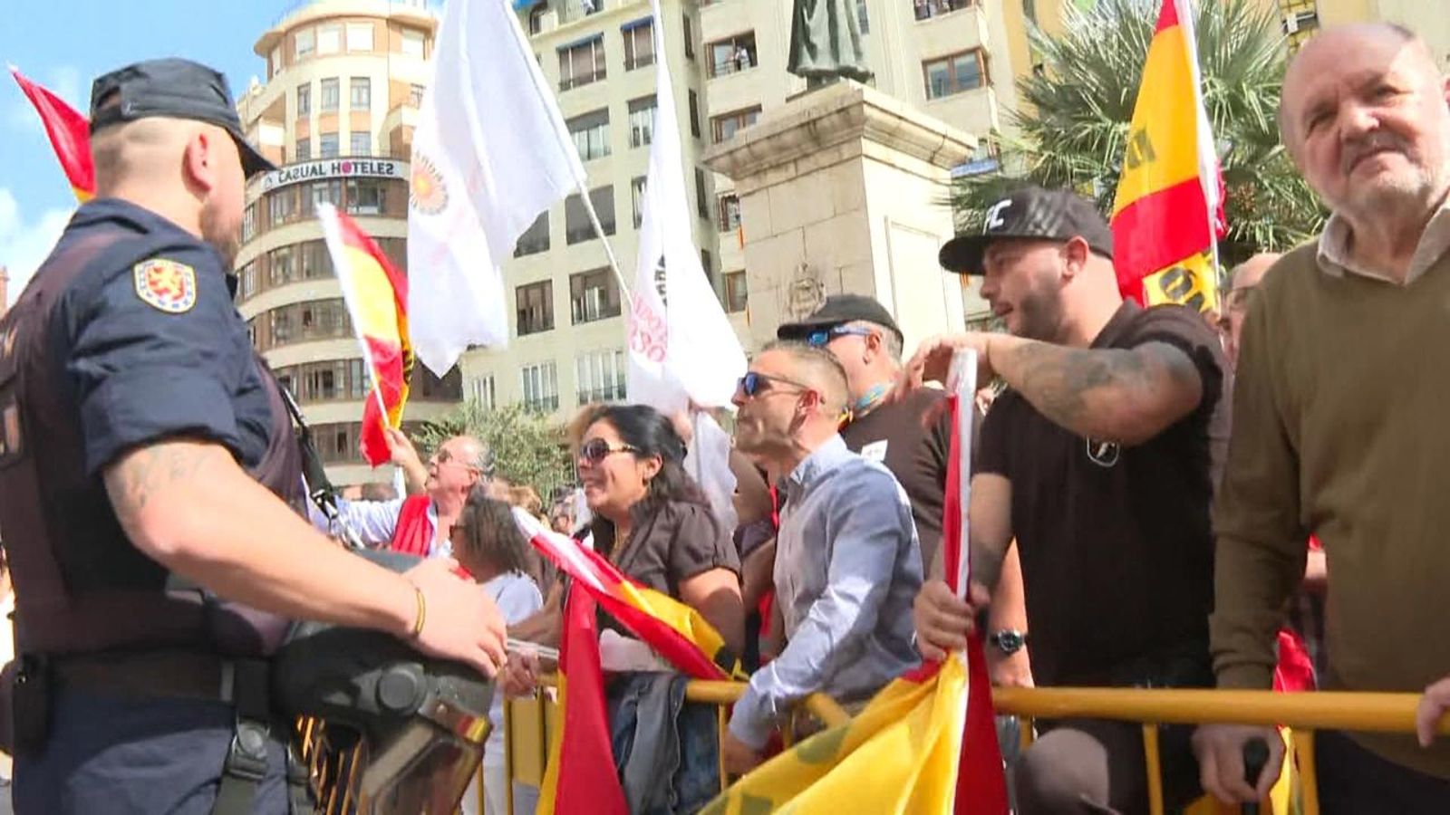 El president d'España 2000, José Luis Roberto, ha participat dels insults i xiulits durant la Processó Cívica a València