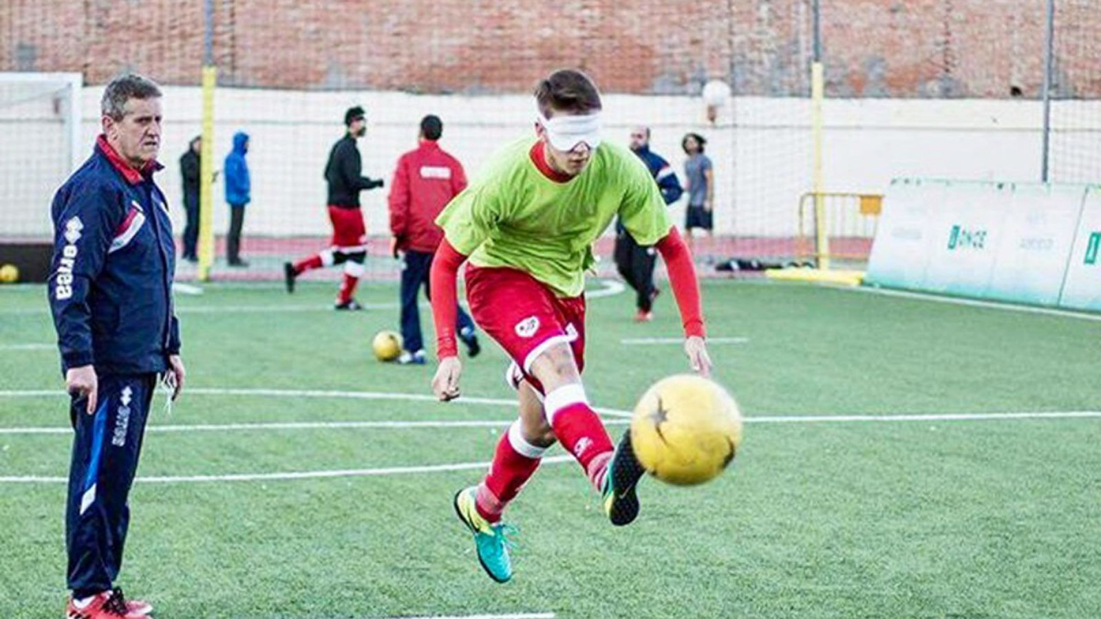 Sergio Alamar entrenant-se amb el seu equip a Alacant
