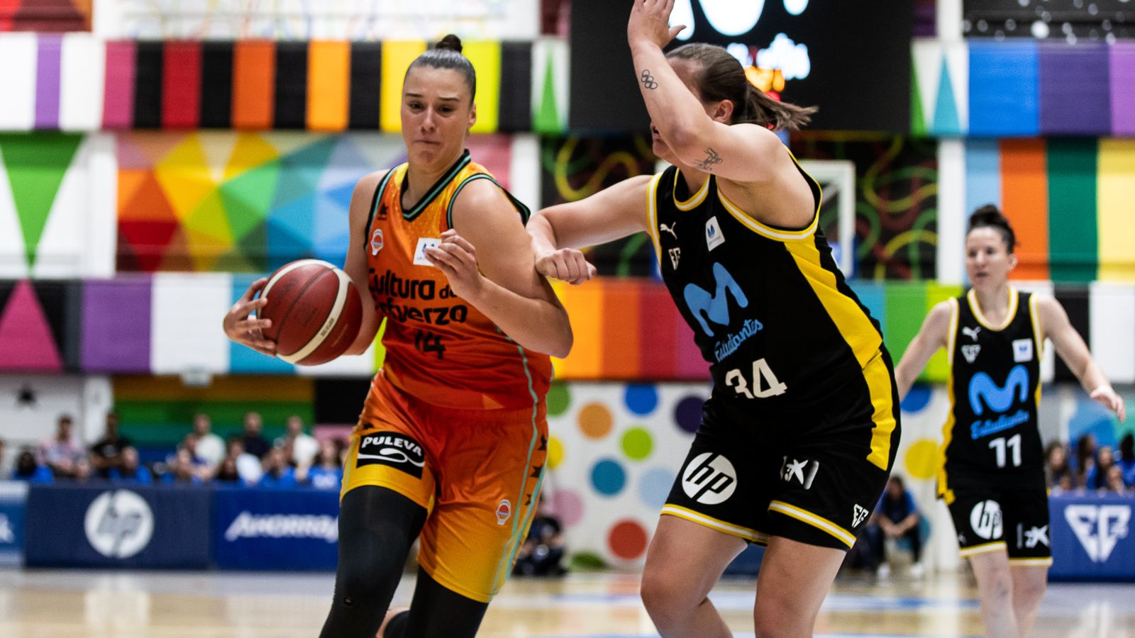 Raquel Carrera, amb 12 punts ha sigut juntament amb Marie Gullich i Leticia Romero, les tres màximes anotadores de València Basket