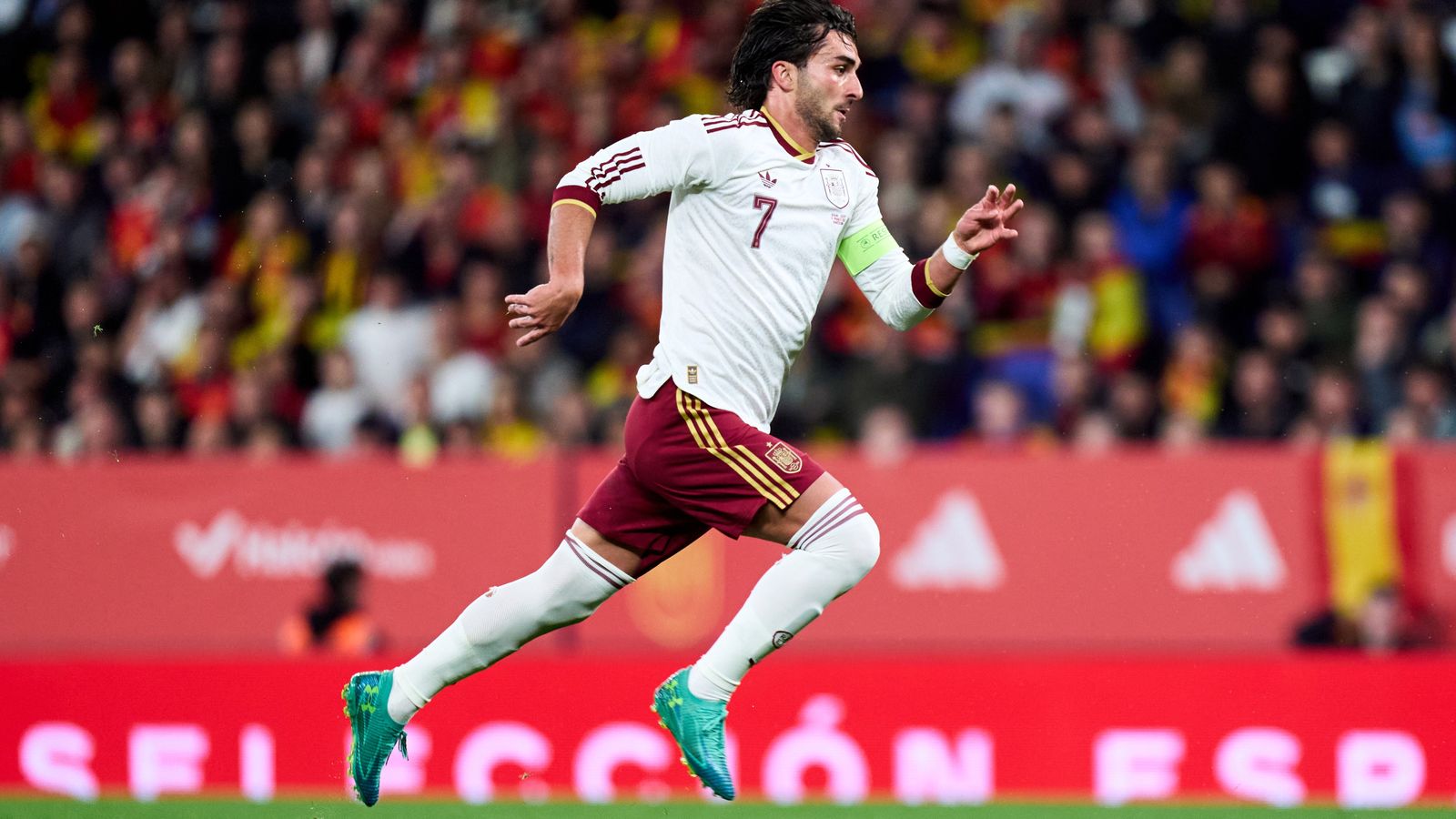 Ferran Torres, en una acció del duel