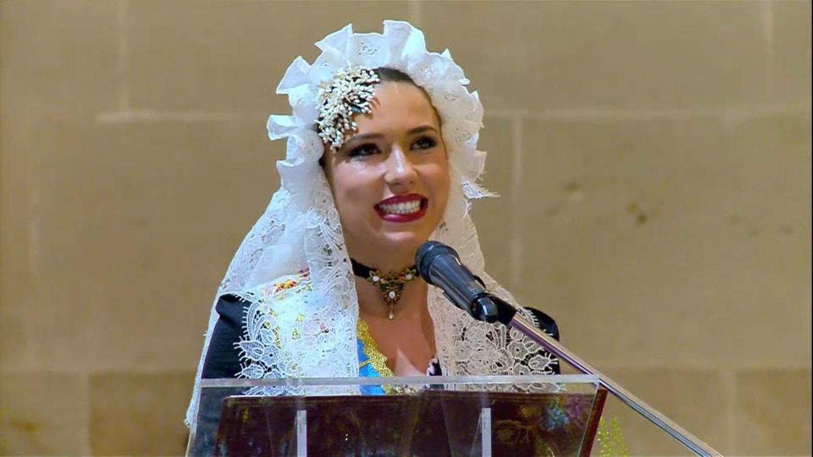 Alba Muñoz, bellesa del foc 2024, durant el seu discurs