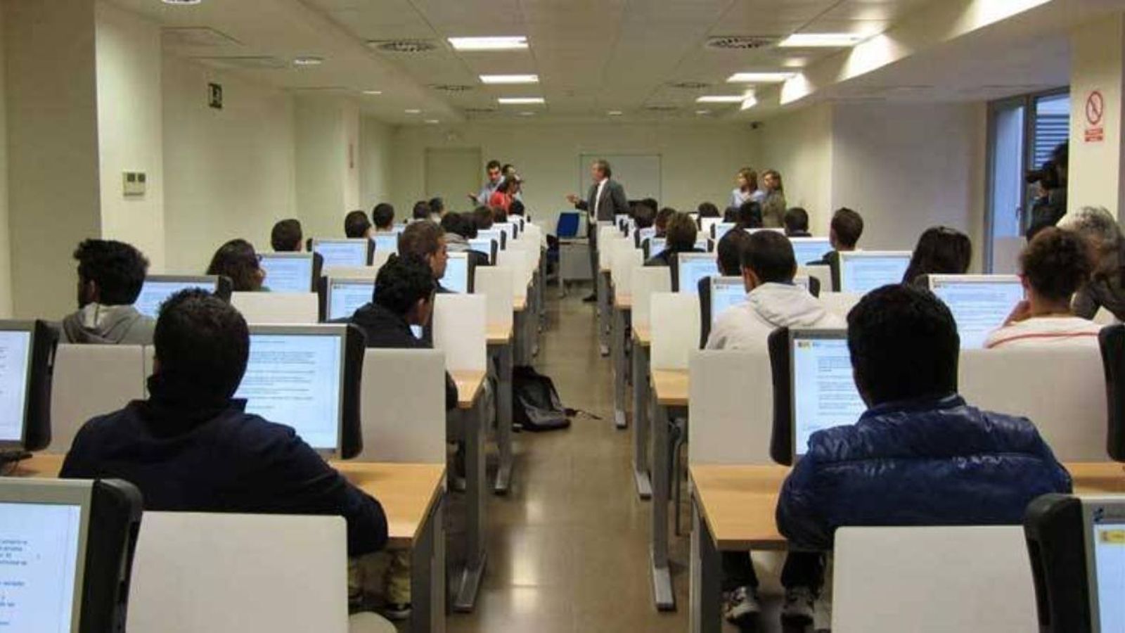 Imatge d'arxiu d'un examen teòric