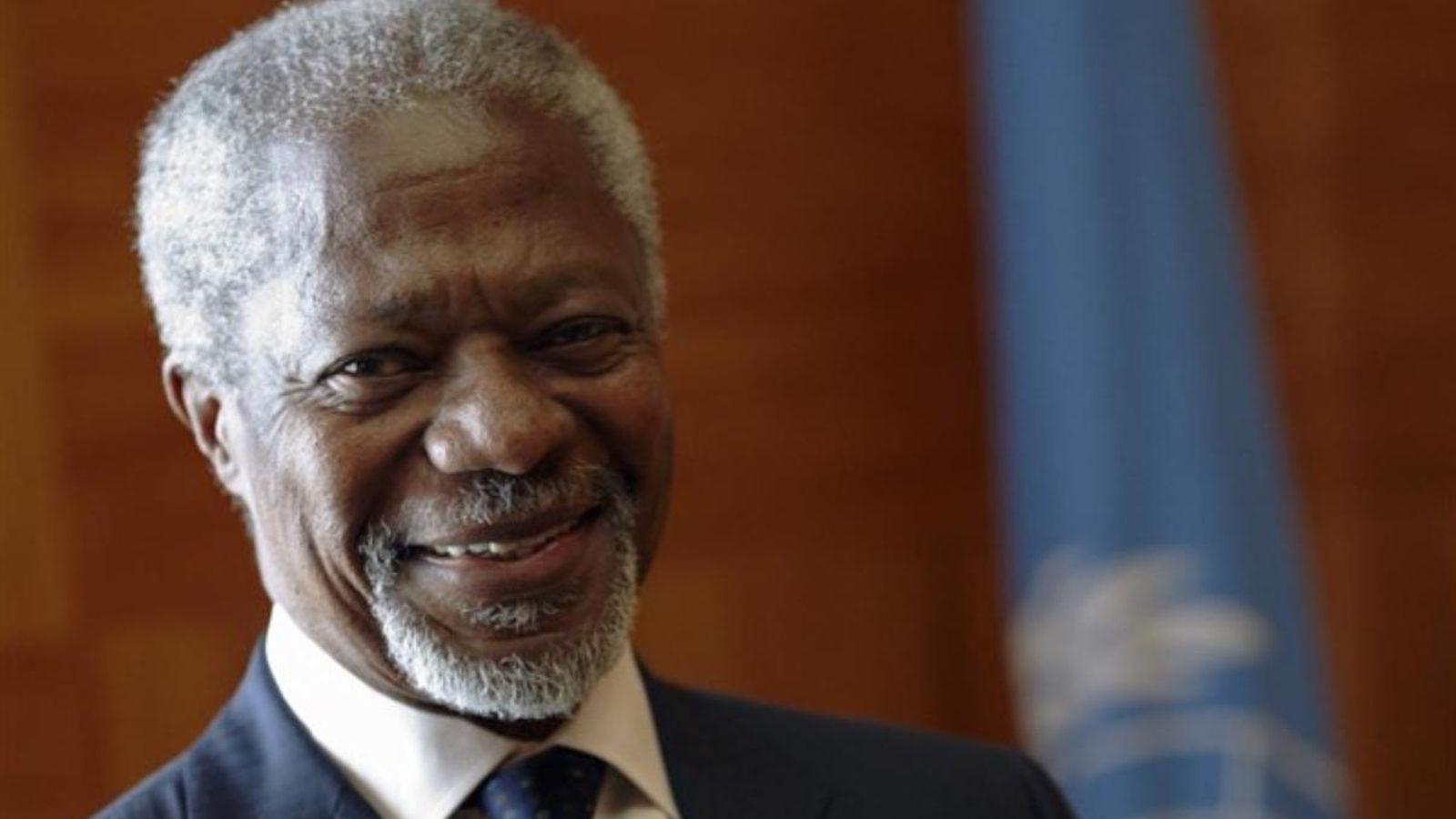 Annan va emmalaltir quan tornava de Sud-àfrica, després d'acudir a la commemoració dels 100 anys del naixement del líder sud-africà Nelson Mandela