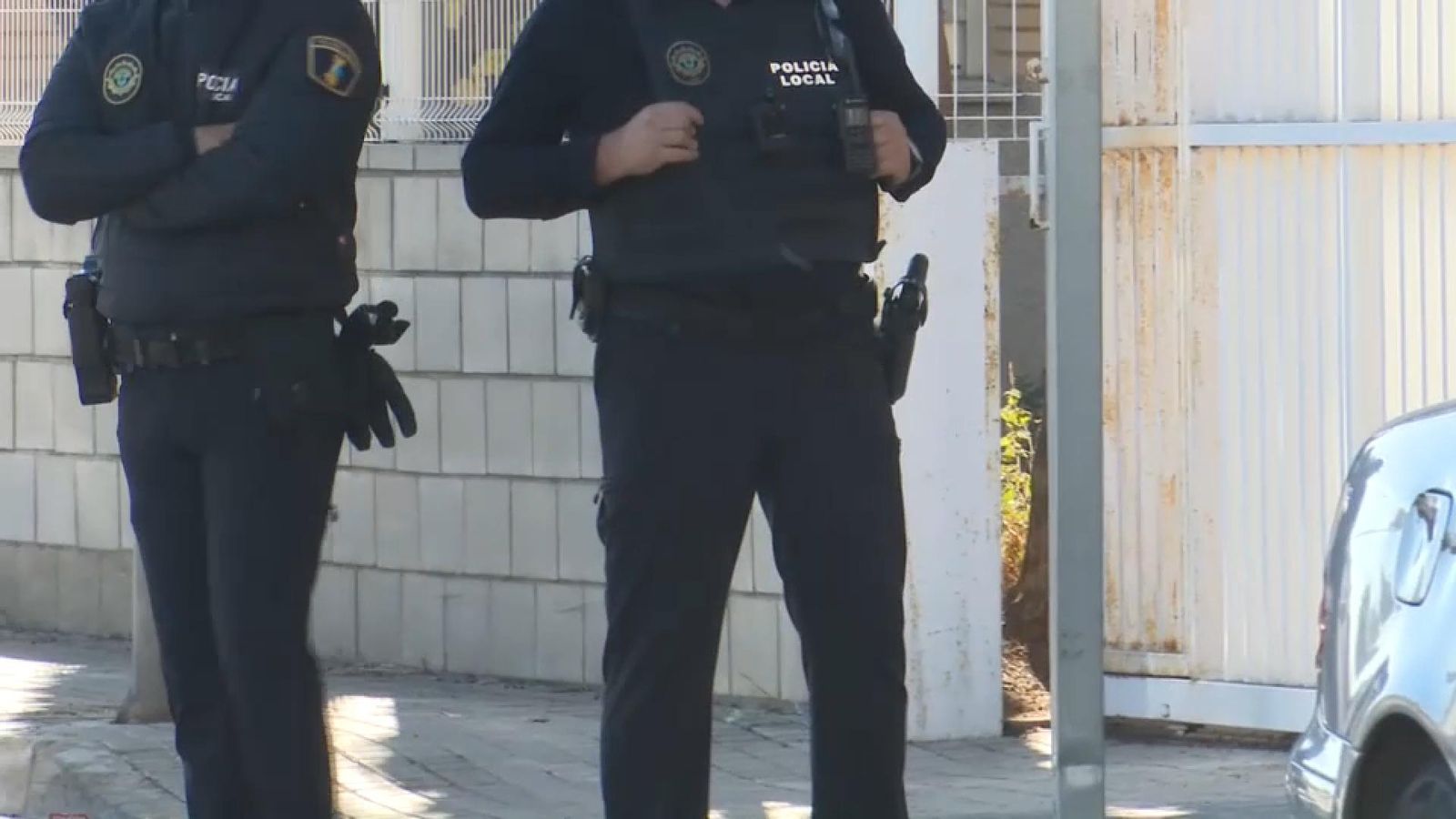 Un alumne apunyala un company a la porta de l'institut d'Alberic