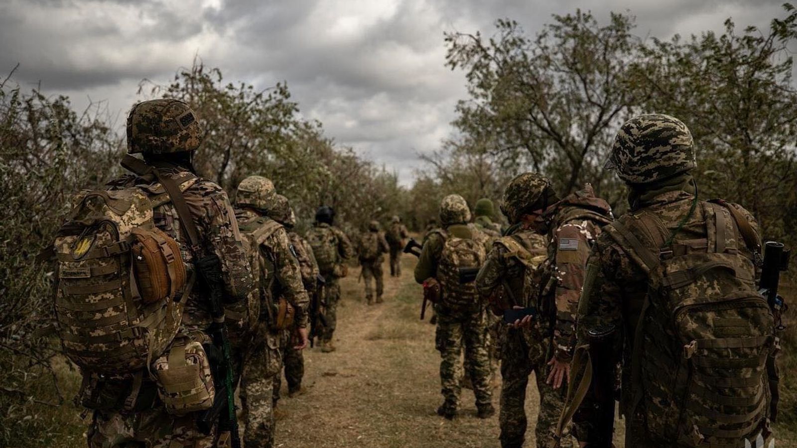 Soldats ucraïnesos en un camp