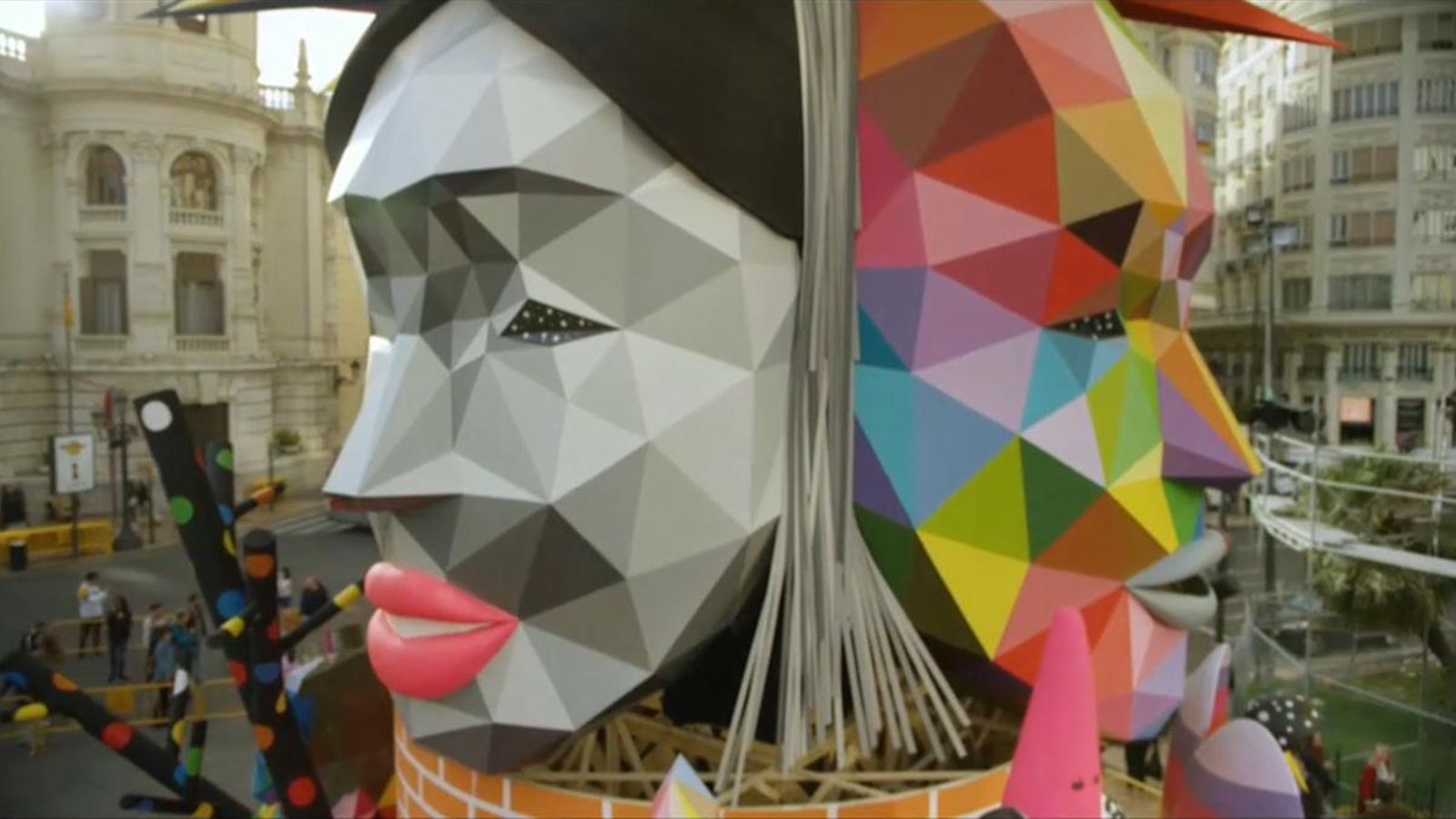 Falla municipal de València que va dissenyar l'artista Okuda en les falles de 2018