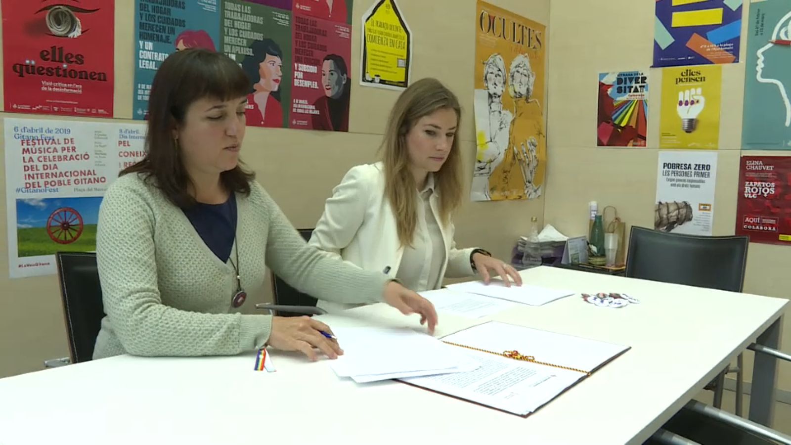 A la dreta la socialista Maria Such, directora general de l'Institut Valencià de les Dones