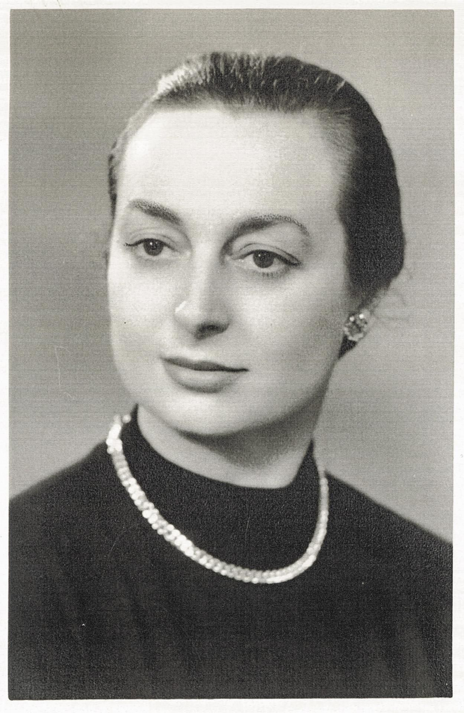 Pilar poc abans del període en què hagué de viure en la clandestinitat