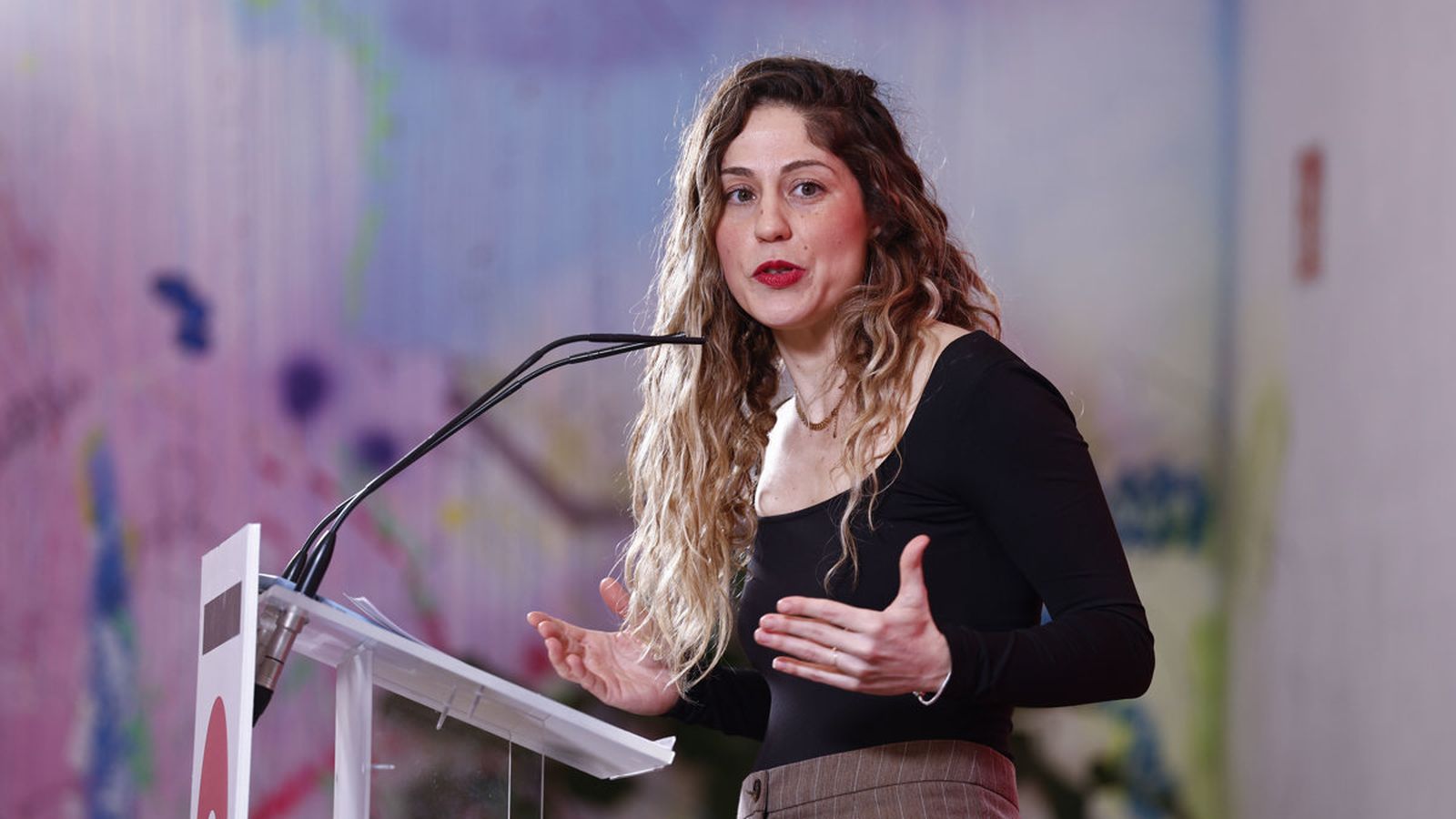 La co-coordinadora del Movimient Sumar, Lara Hernández, en la roda de premsa a Madrid