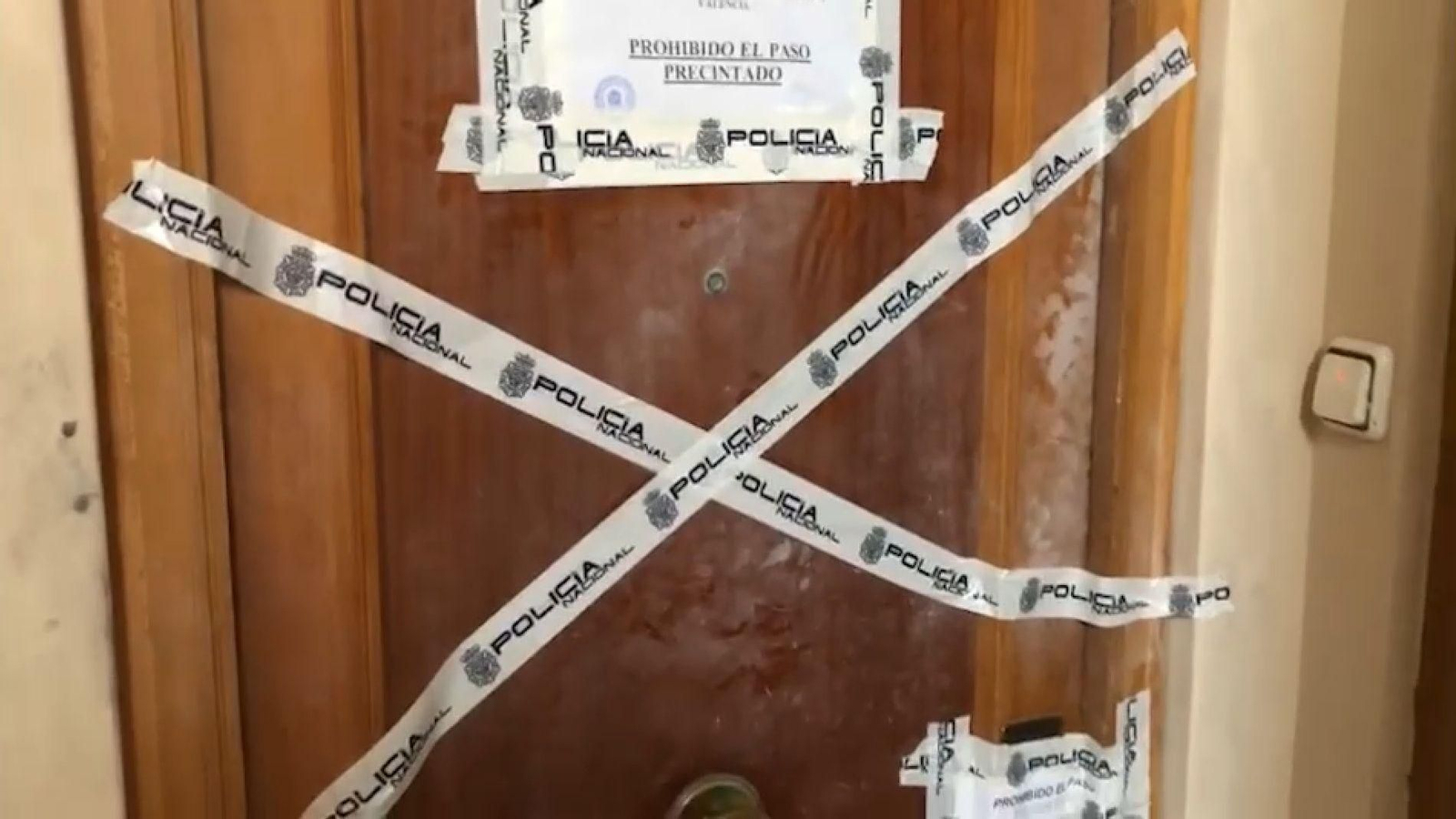 Precinte policial al domicili de la víctima