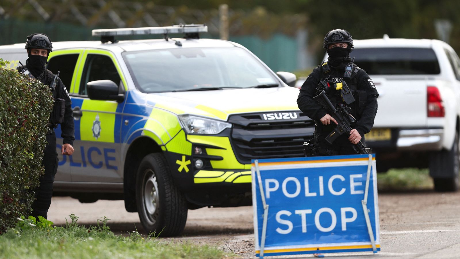 Control policial este dilluns a la rodalia de la base aèria de Fairford, a Gloucestershire