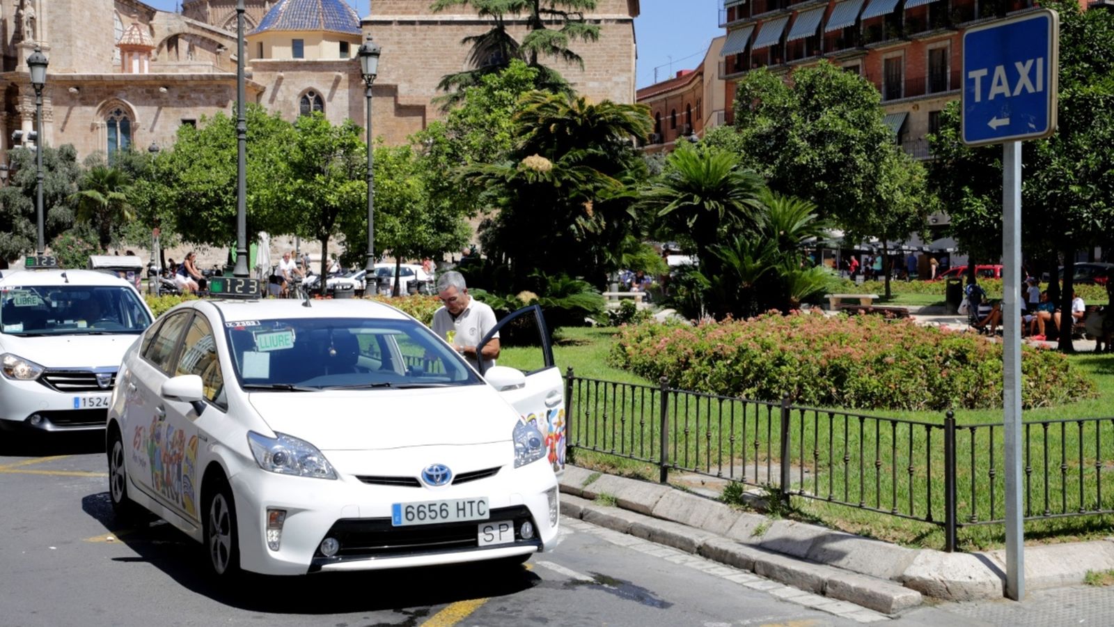 Parada de taxis al centre de València