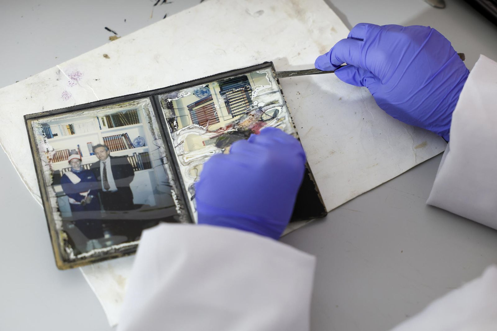 Laboratori del projecte "Salvem les fotos" a la UPV
