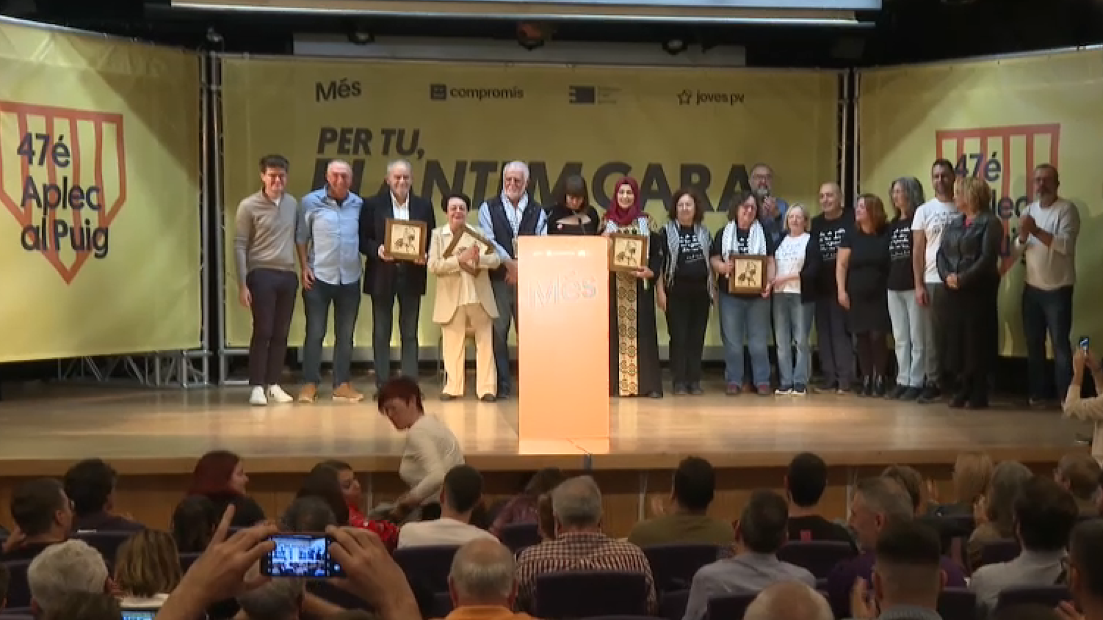 Persones i entitats premiades amb el Més d'Honor 2024