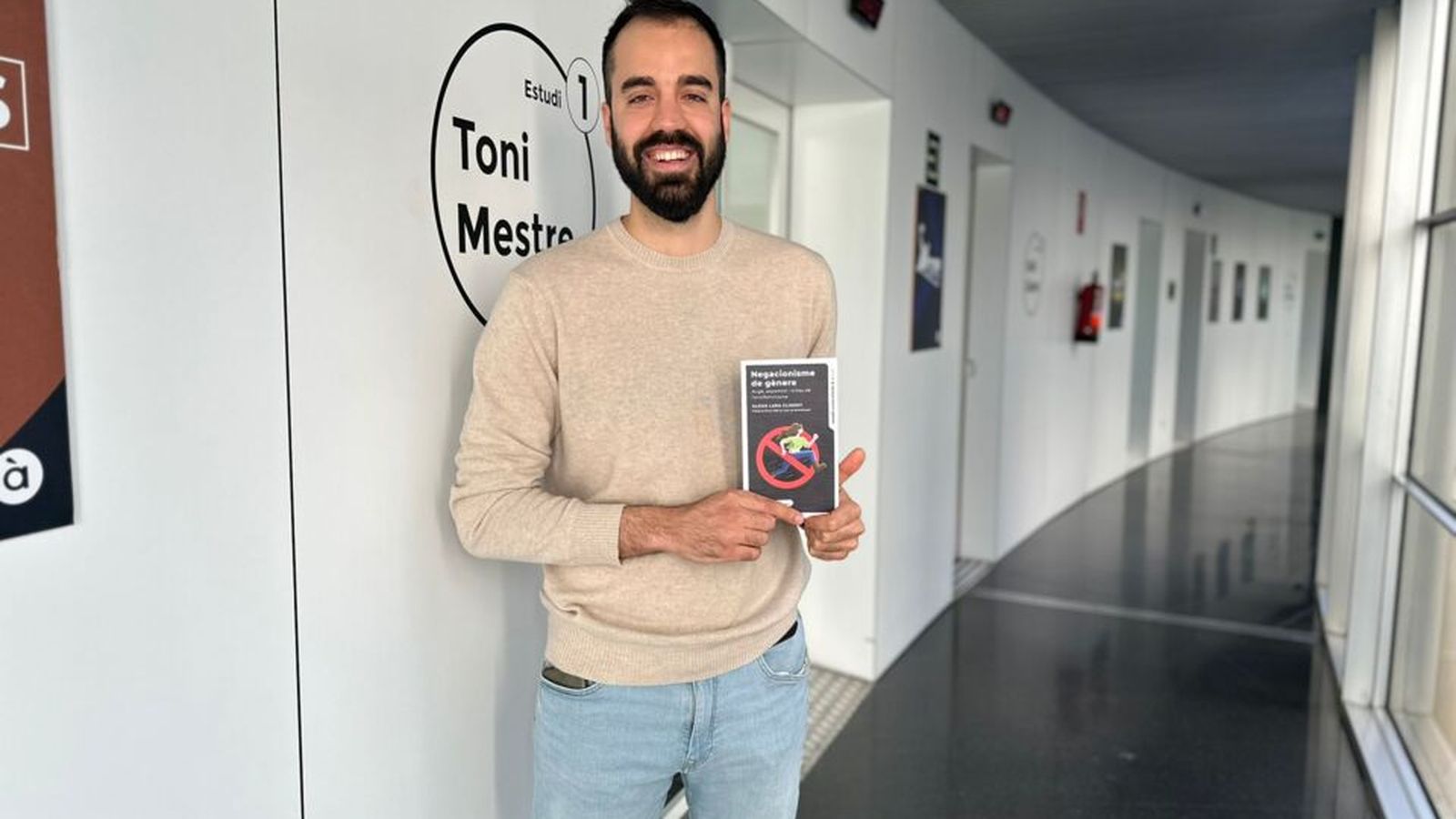 01.03.2024 | El sociòleg d'Algemesí Alexis Lara presenta 'Negacionisme de gènere. Auge, expansió i mites de l'antifeminisme'