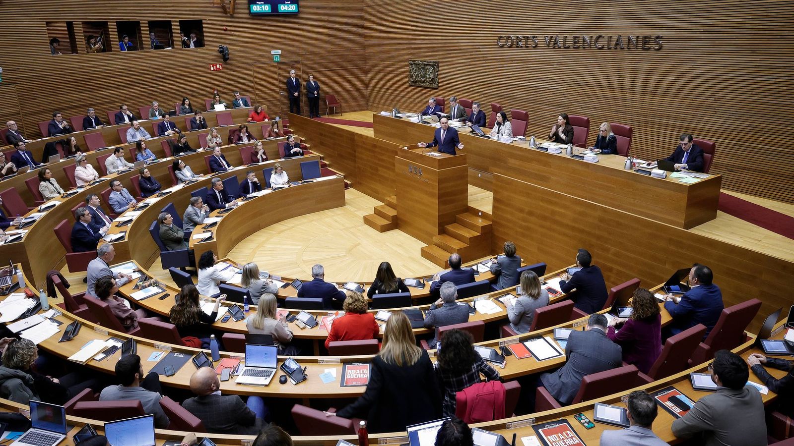 Ple de les Corts d'este dijous, 5 de març