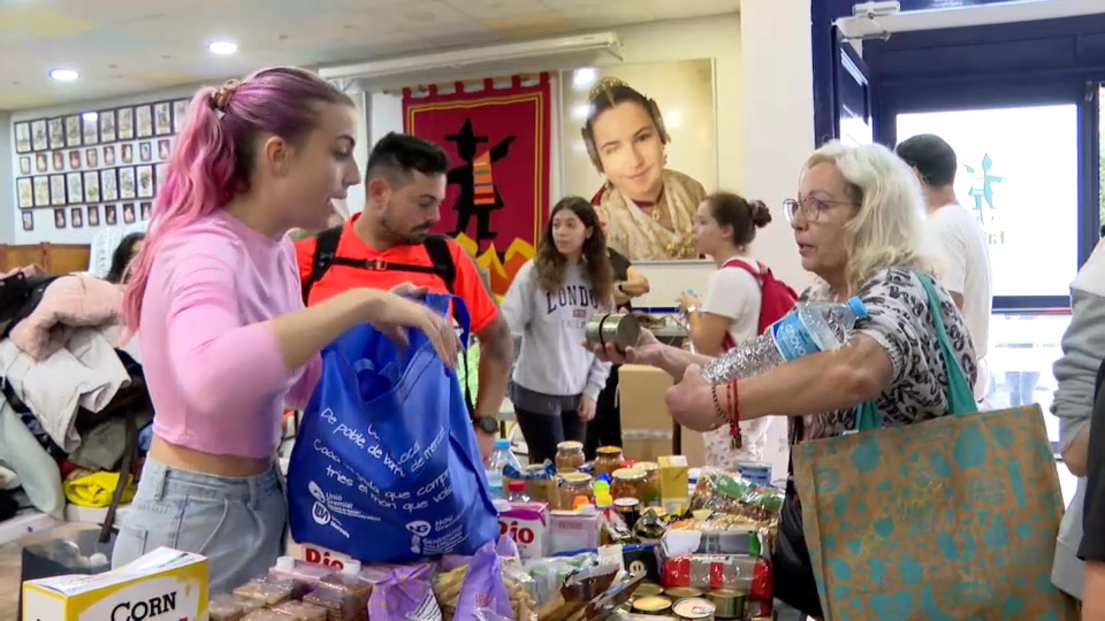 Esta és la recollida realitzada pels fallers de la falla Sant Marcel·lí