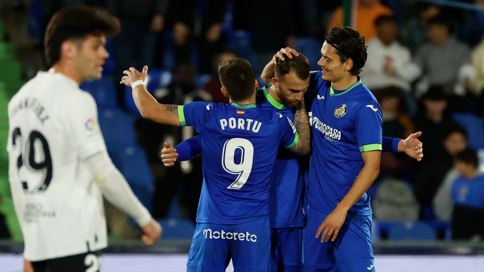 Els jugadors del Getafe celebren el gol de Mayoral