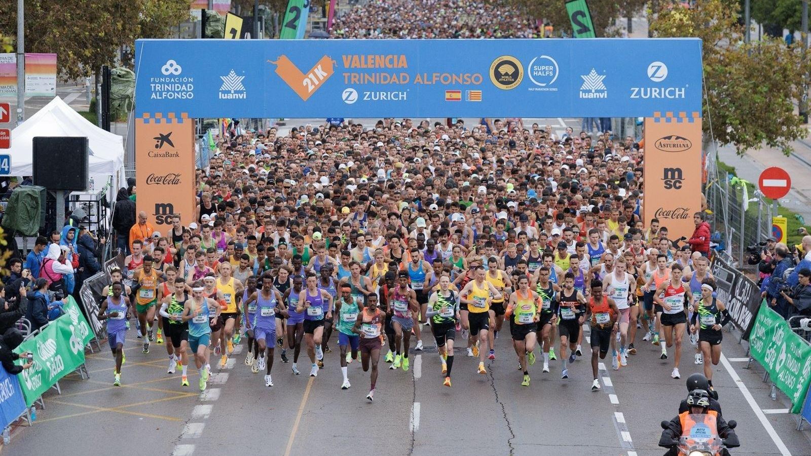 Imatge d'arxiu d'una carrer de la Mitja Marató