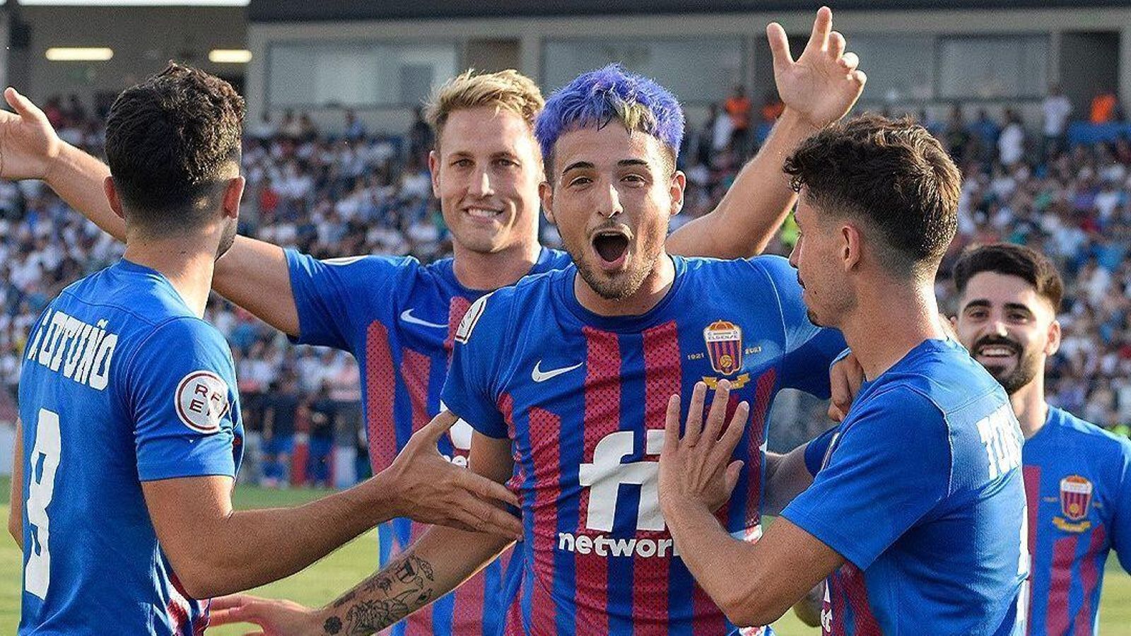 Els jugadors de l'Eldenc celebren el gol Els jugadors de l'Eldenc celebren el gol