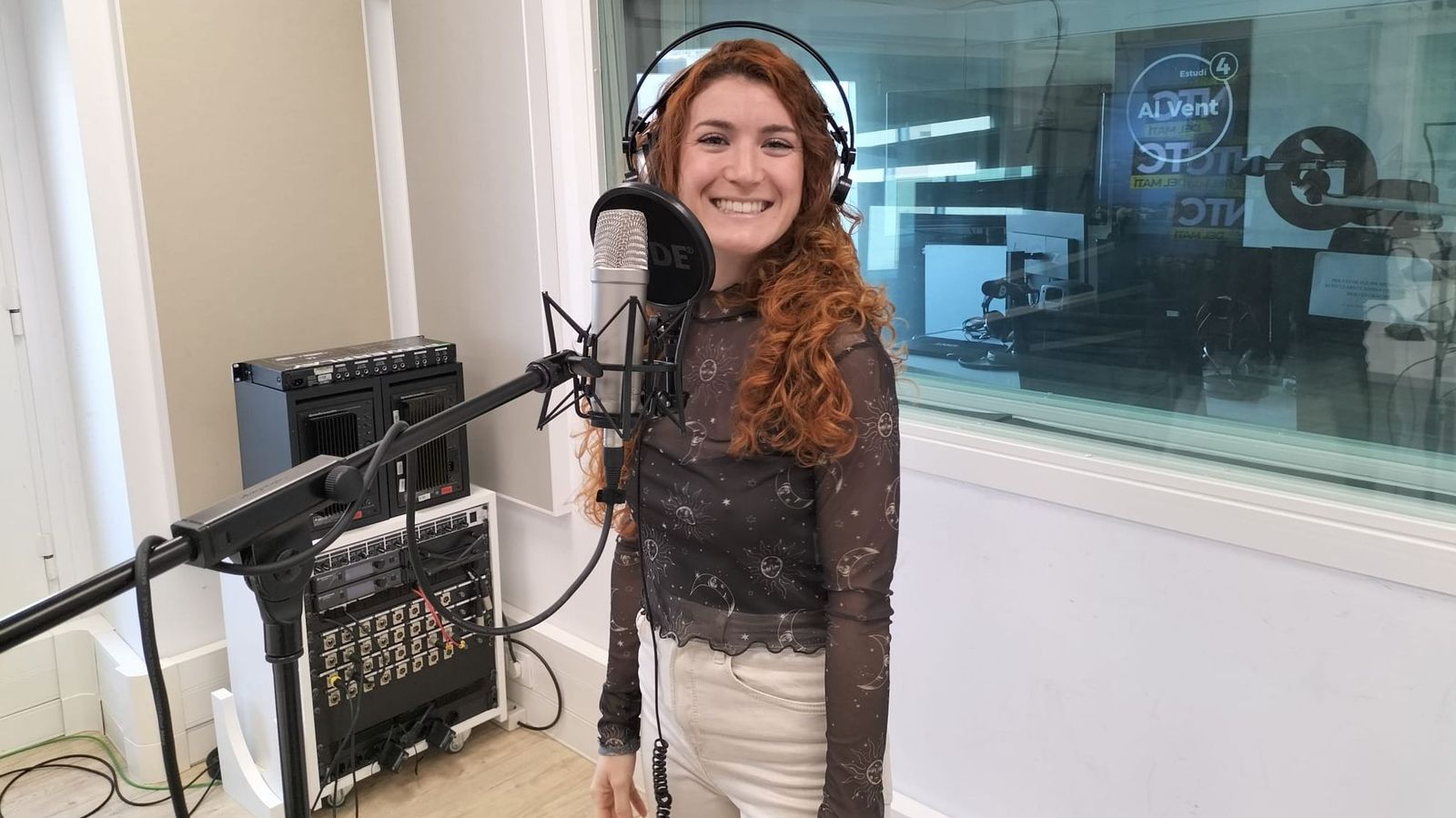 02.03.2022 | 'Música en directe' amb la rapera Eia Soríz