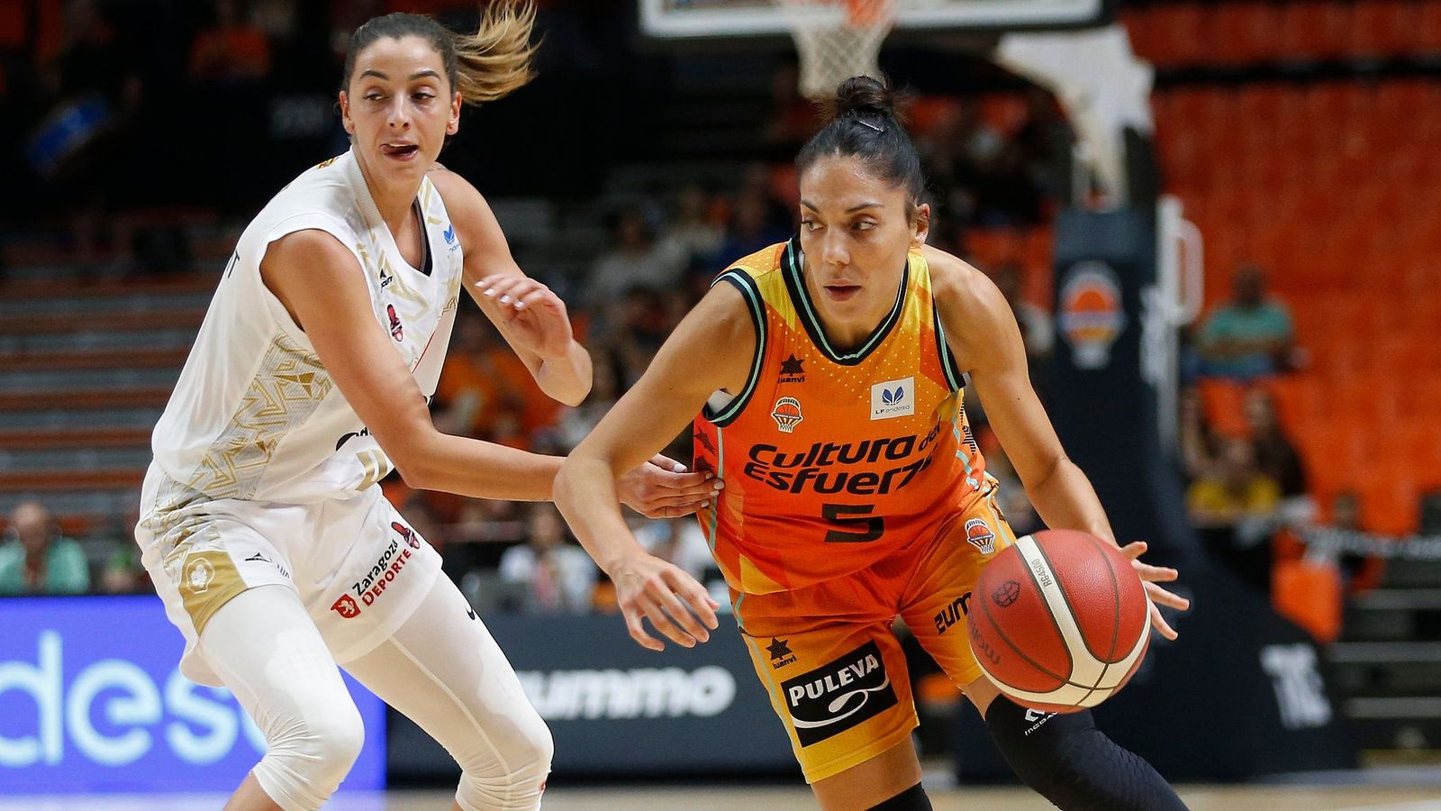 Cristina Ouviña, en el partit contra el Saragossa