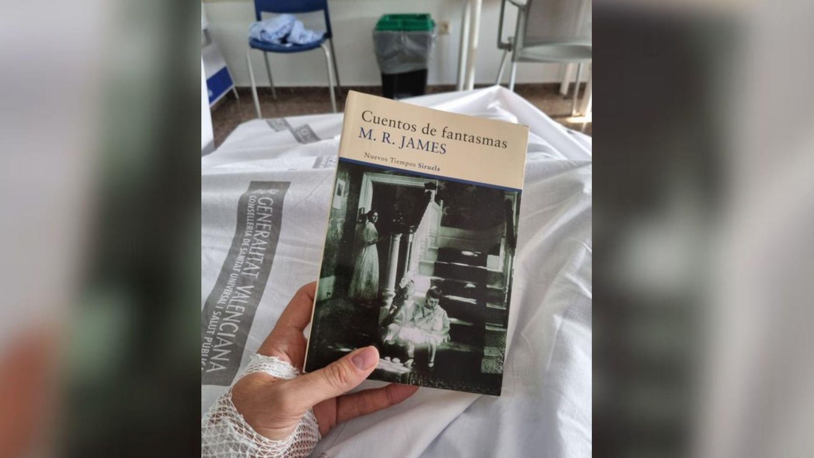 Captura de la imatge que Illueca ha penjat a Twitter per a informar de la hospitalització