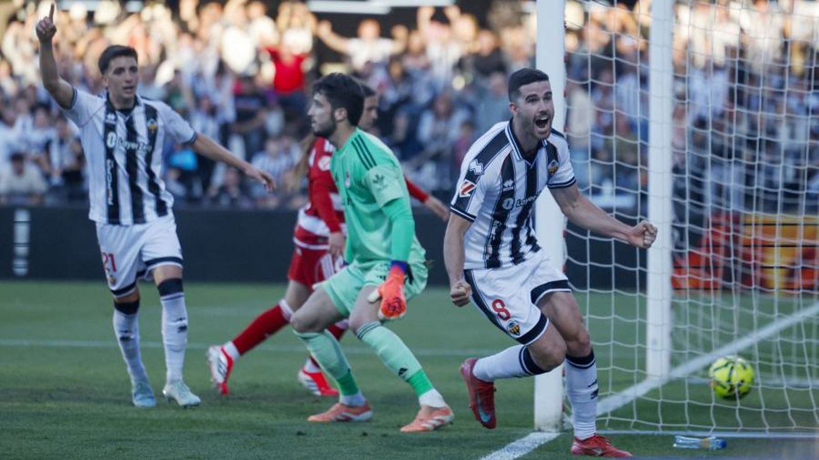 Barri celebra el gol