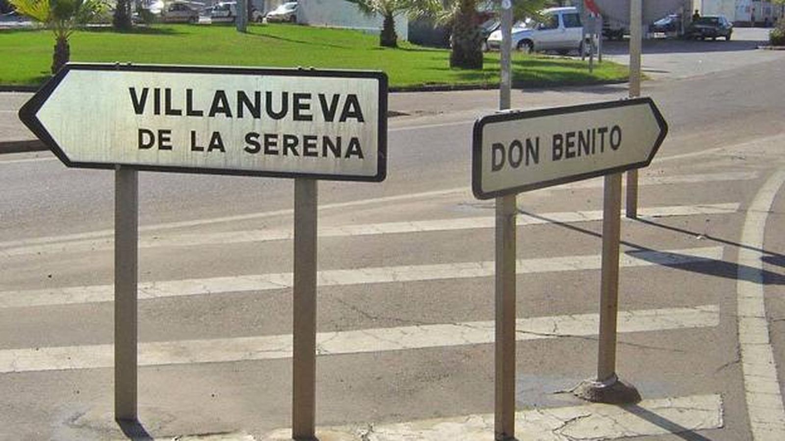 Senyals indicatives cap a Villanueva i Don Benito, a Extremadura