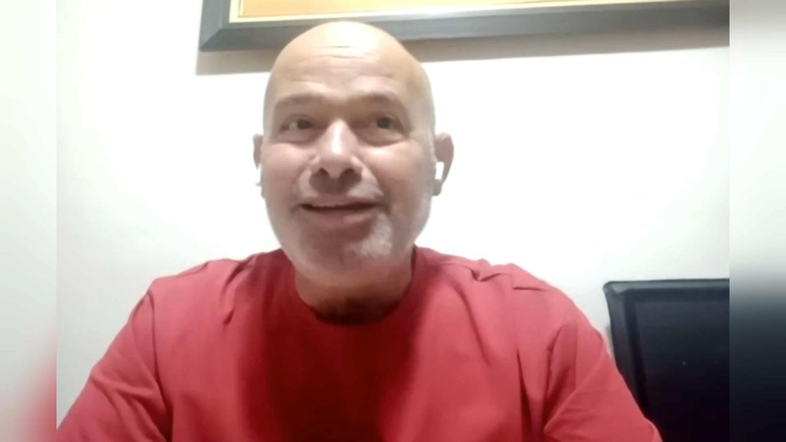 Kayed Hammad en una entrevista amb À Punt Kayed Hammad en una entrevista amb À Punt