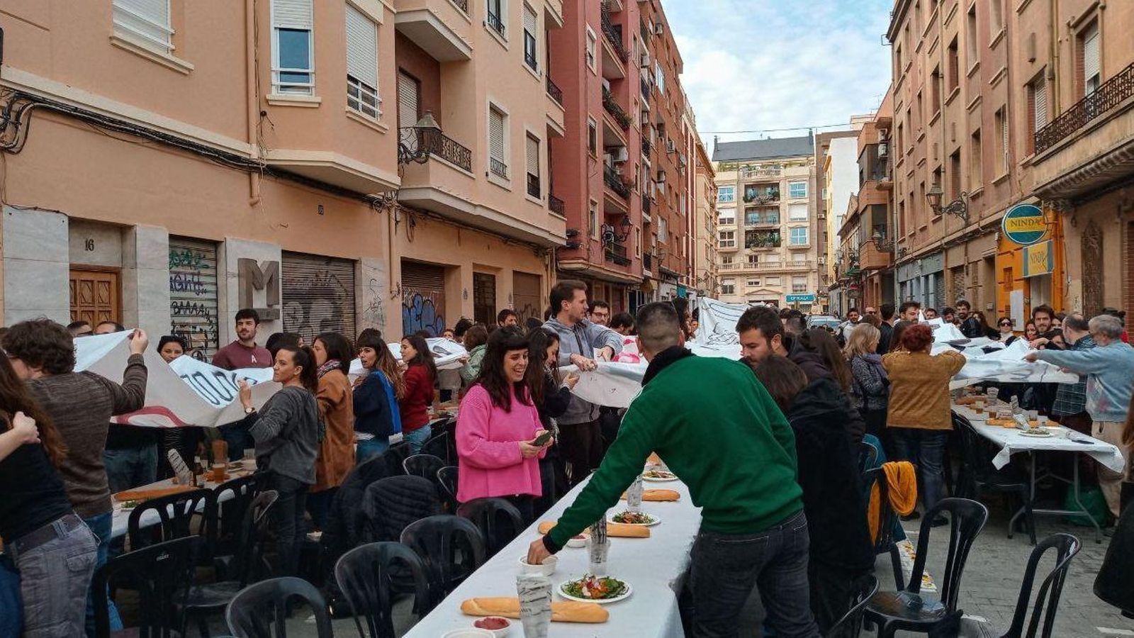 Els fets han ocorregut durant la VII calçotada popular del centre social Terra en homenatge a Guillem Agulló