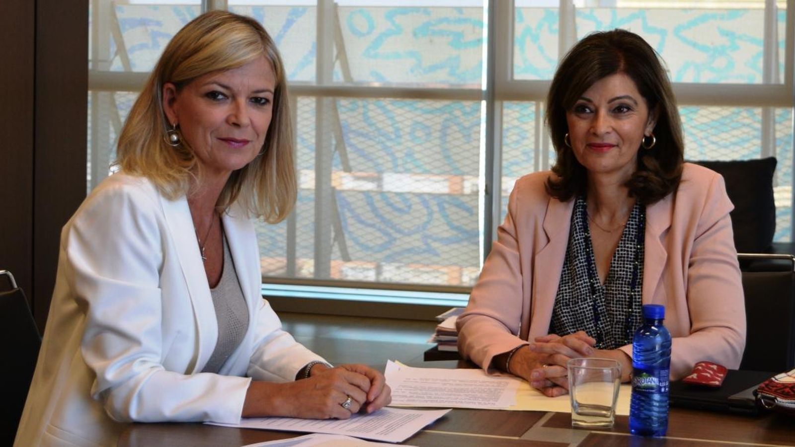 La consellera de Justícia,  Gabriela Bravo en una reunió amb la secretària d'Estat, Ana Botella