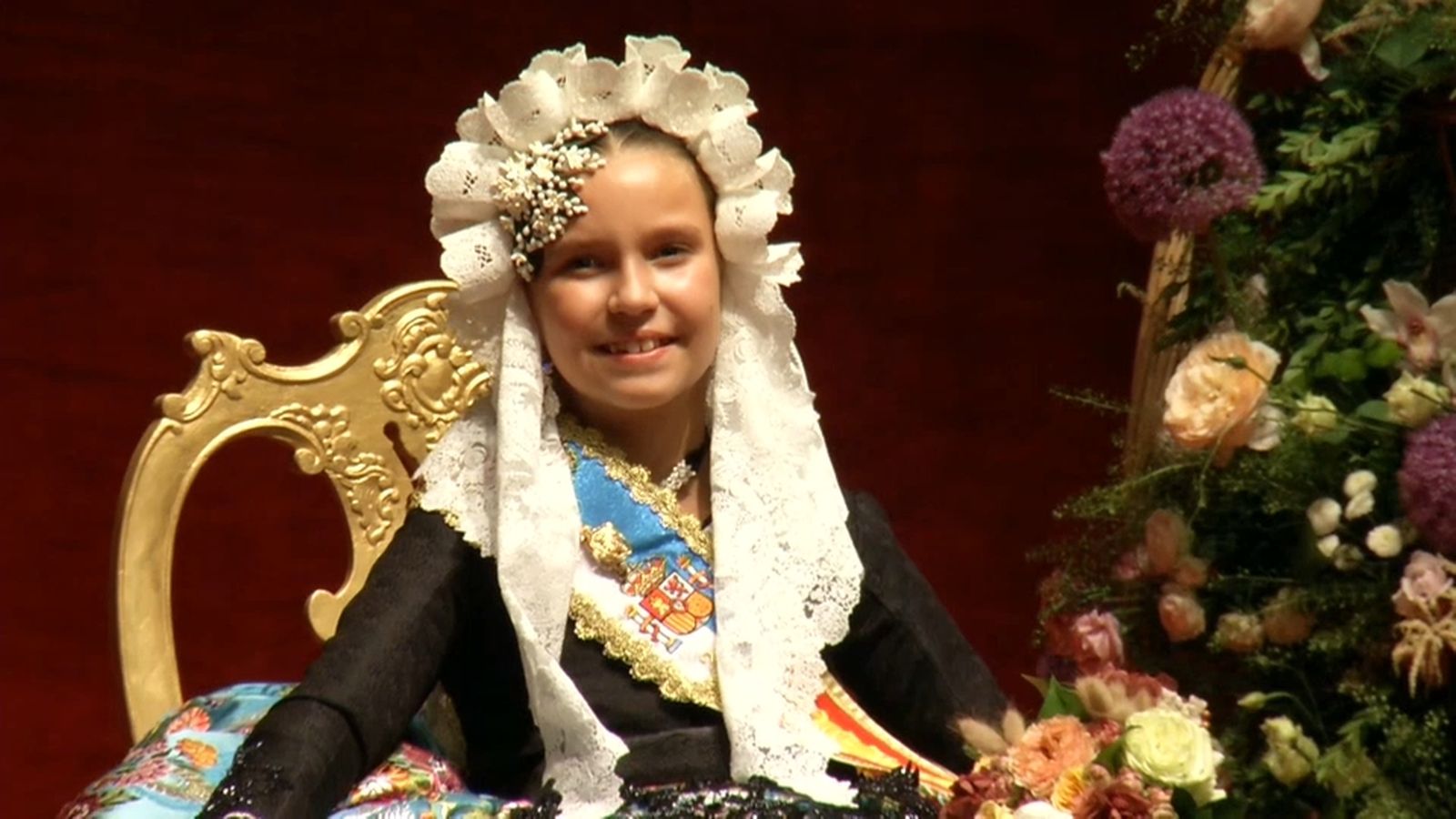 Valera Gómez, bellesa del foc infantil 2022, durant l'acte de proclamació