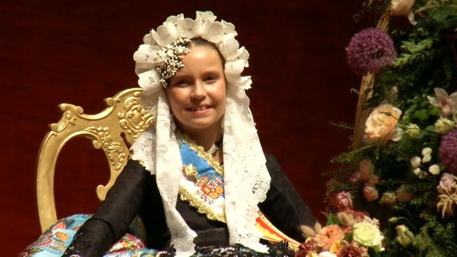 Valera Gómez, bellesa del foc infantil 2022, durant l'acte de proclamació