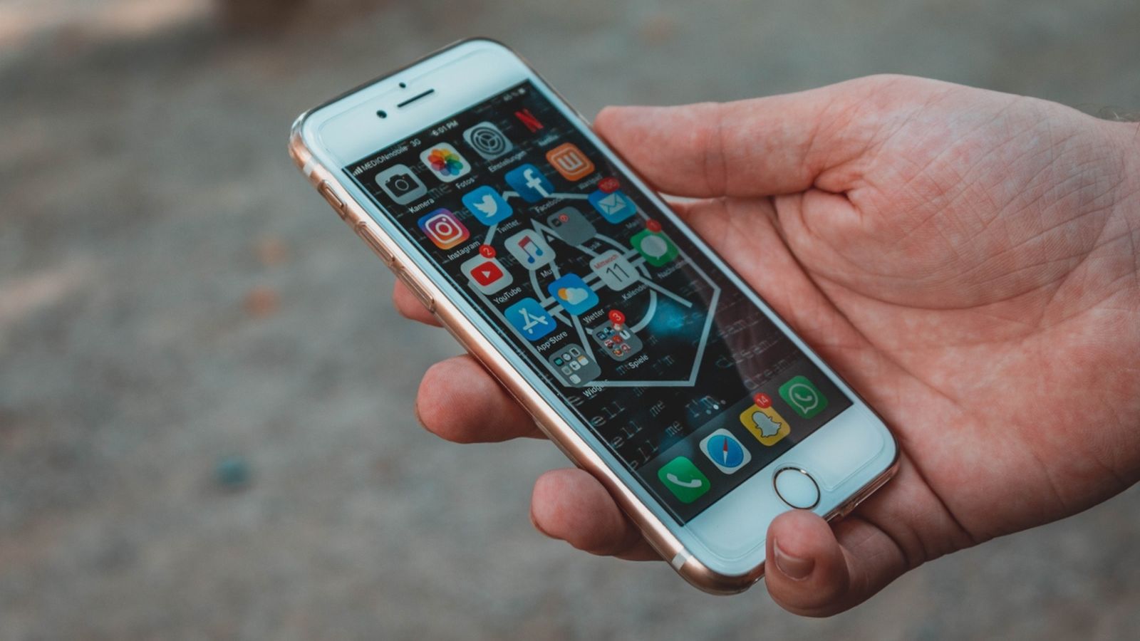 La multinacional recomana actualitzar l'aplicació com a mesura de protecció