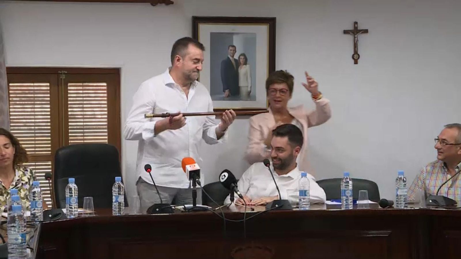 Polèmica a l\'Ajuntament de Guadassuar per un augment del sou del 640%