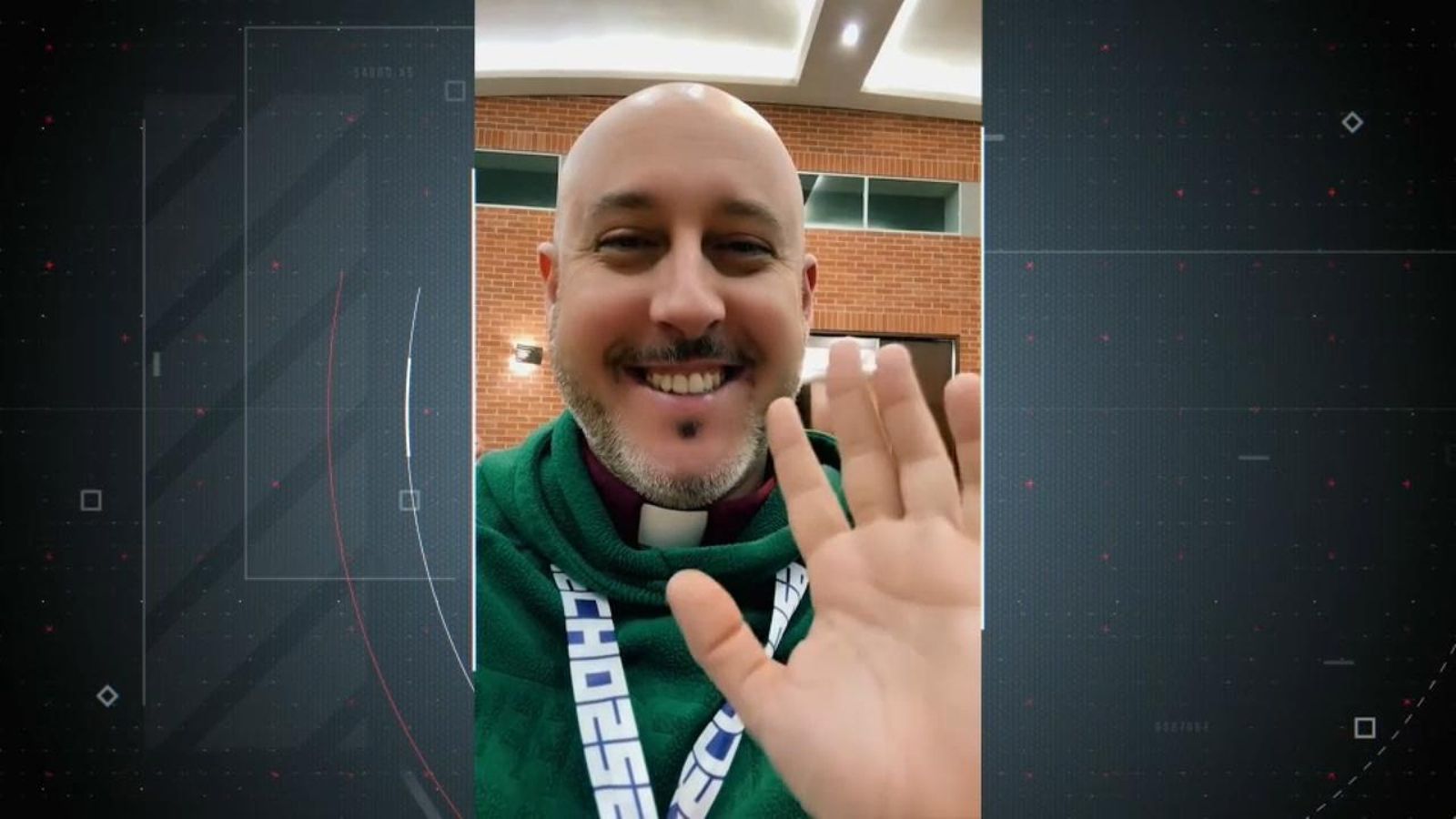 Mossén Salvador, el retor valencià que ha revolucionat les xarxes socials