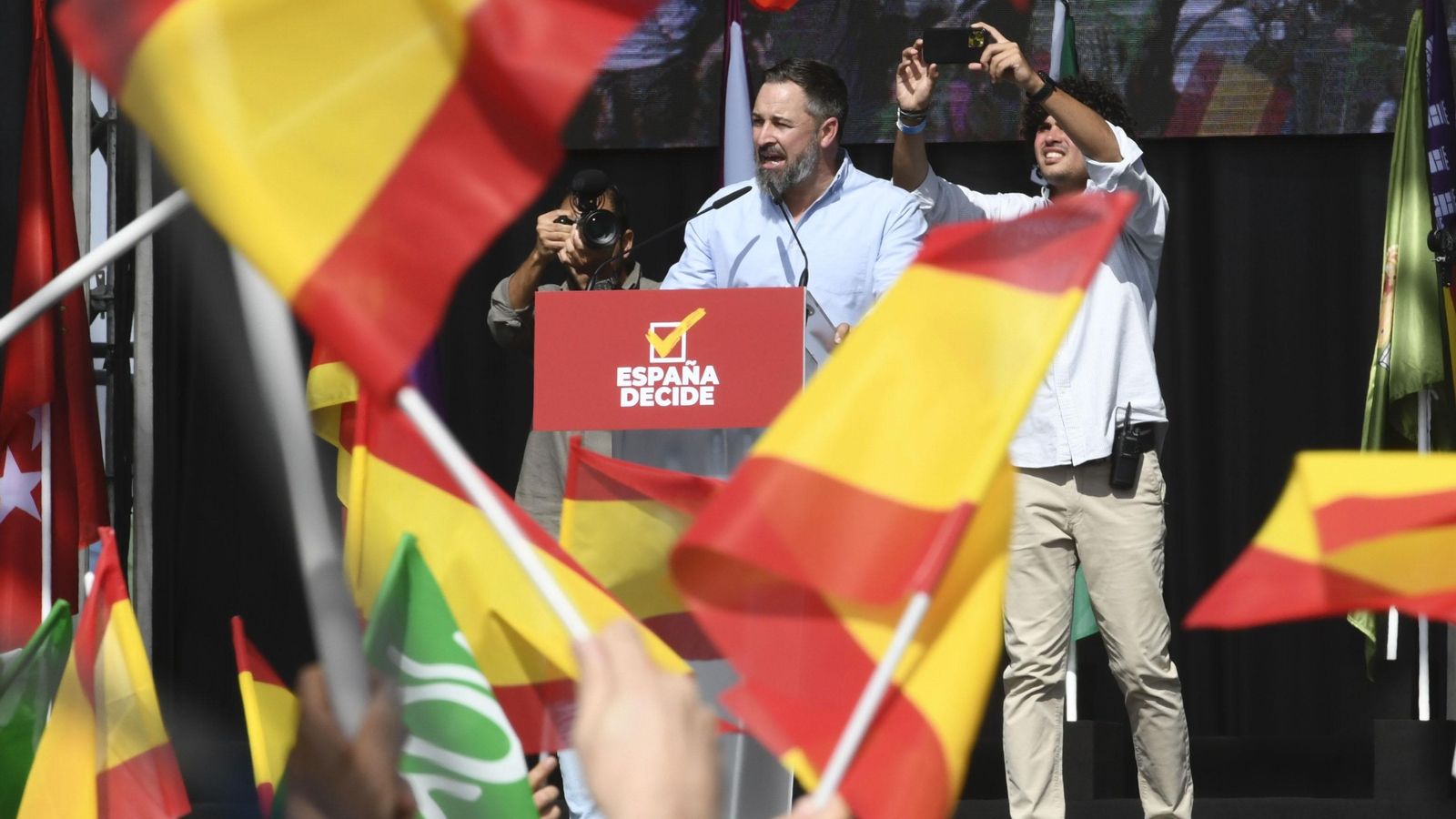 El líder de Vox, Santiago Bascal, durant la presentació d'"Espanya Decideix" durant la festa Viva22