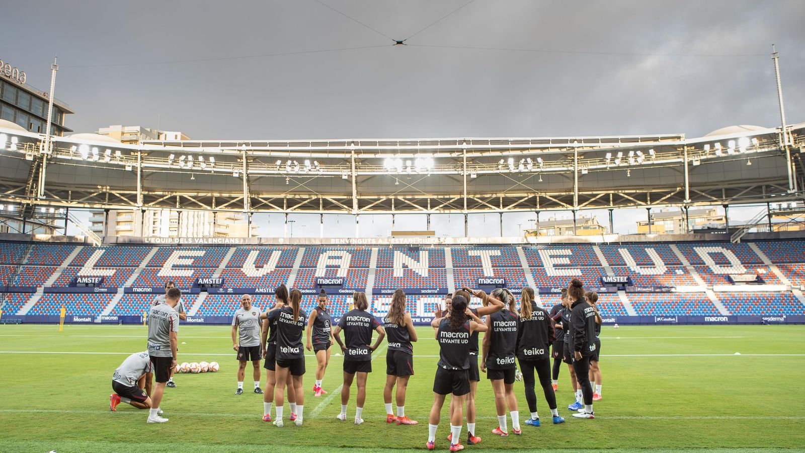 El Llevant Femení busca la classificació per a la Champions League