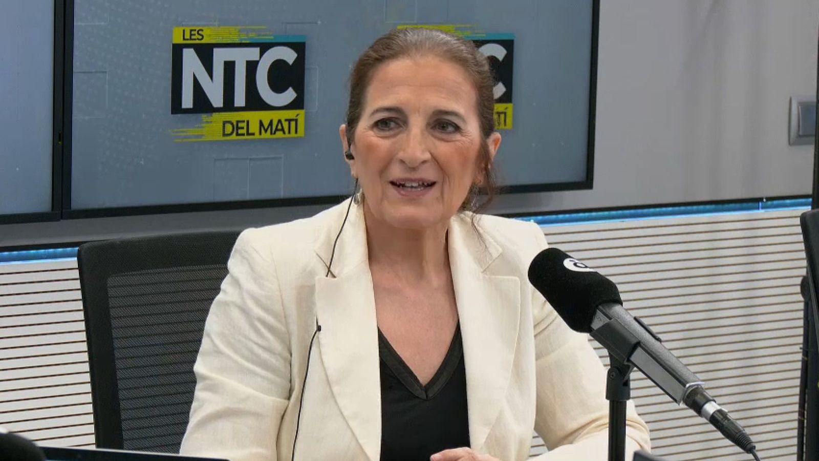 LOLA BANÓN
