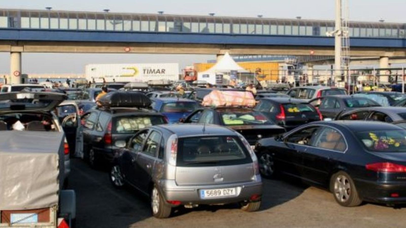 La Comunitat Valenciana participa amb diferents operacions d'eixida i arribada d'embarcacions dels ports de València i Alacant als d'Algèria