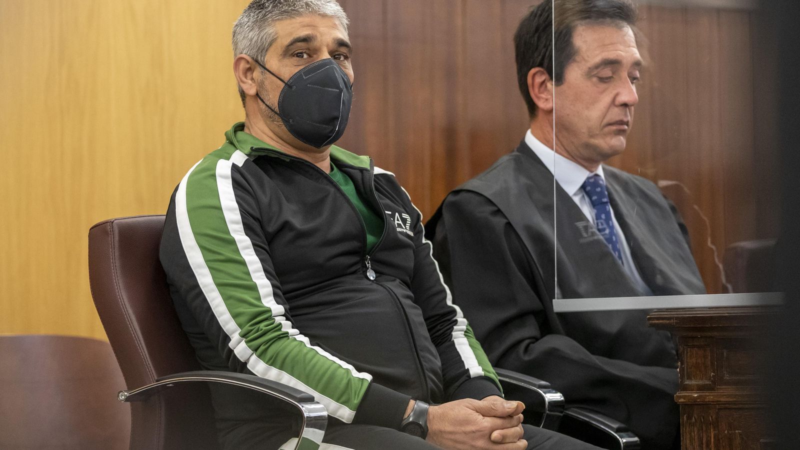 Bernardo Montoya, declarat culpable de l'agressió sexual i assassinat de Laura Luelmo, a la sala de l'Audiència de Huelva Bernardo Montoya, declarat culpable de l'agressió sexual i assassinat de Laura Luelmo, a la sala de l'Audiència de Huelva