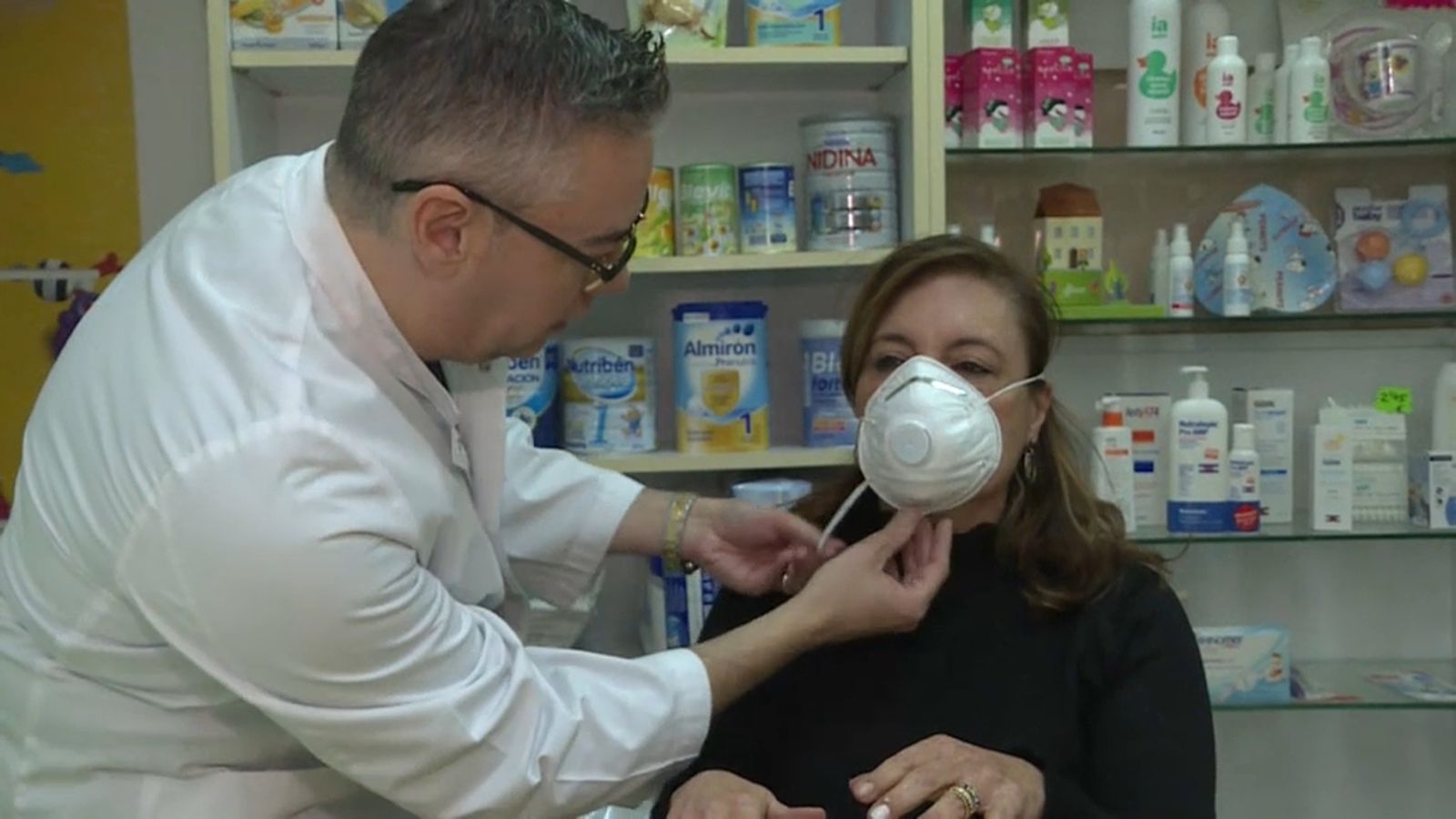 Les farmàcies espanyoles han venut un 710% més de mascaretes en relació amb l'any passat