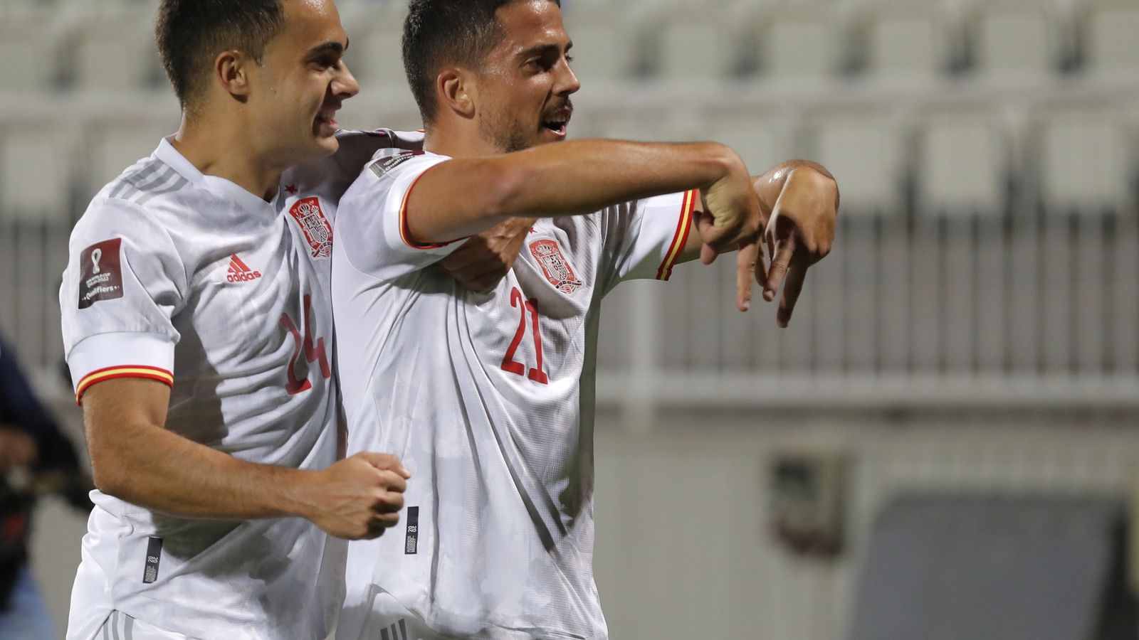 Fornals celebra el seu primer gol amb La Roja