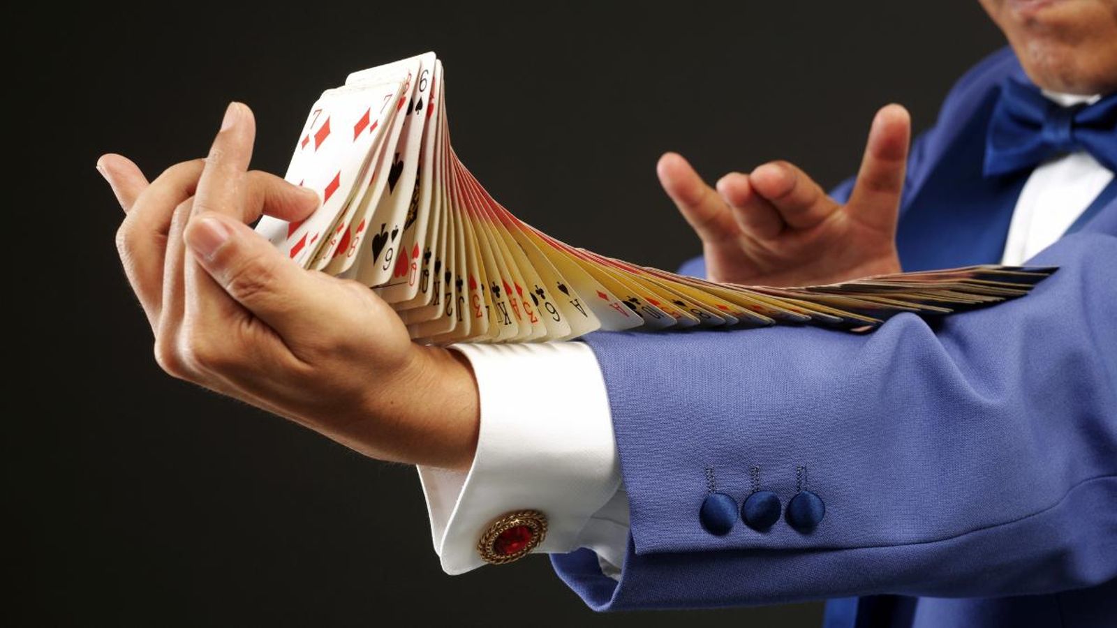 Cinc il·lusionistes participaran en la gala organitzada per a recaptar fons per als projectes que investiguen una vacuna per a la Covid-19